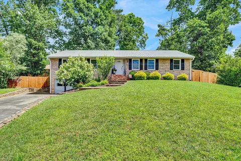 481 Dot Cir, Salem, VA 24153