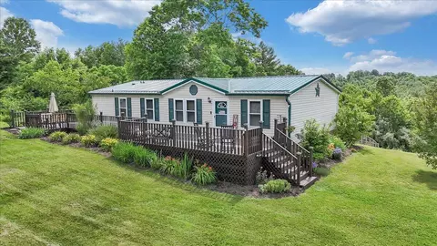 161 Oak View Ln NE, Riner, VA 24149