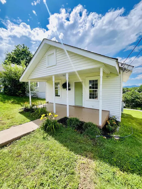 1138 Murray Ave SE, Roanoke, VA 24013