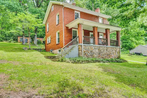 Exterior - 1831 S Carpenter Dr, Covington, VA 24426 photo 11 of 14