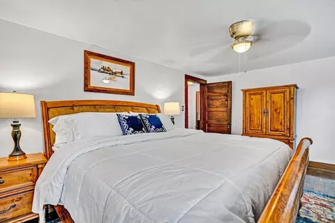 Bedroom - 1831 S Carpenter Dr, Covington, VA 24426 photo 4 of 6