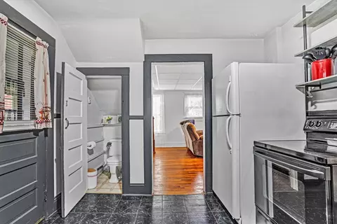 Kitchen - 1831 S Carpenter Dr, Covington, VA 24426 photo 2 of 3