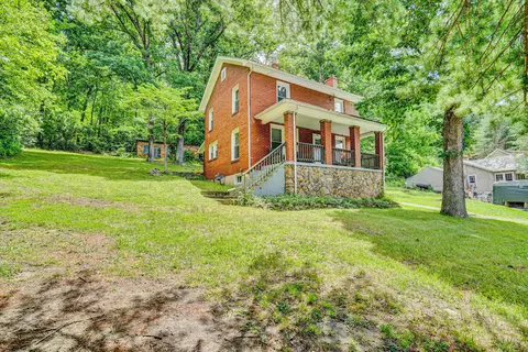 Exterior - 1831 S Carpenter Dr, Covington, VA 24426 photo 10 of 14