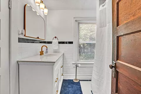 Bath - 1831 S Carpenter Dr, Covington, VA 24426 photo 1 of 2
