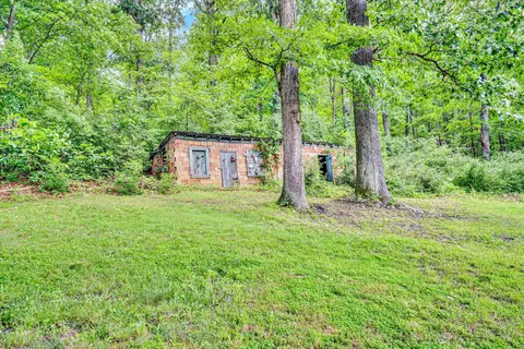 Exterior - 1831 S Carpenter Dr, Covington, VA 24426 photo 12 of 14