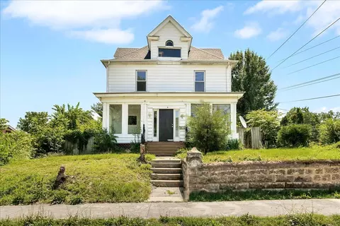 610 18th St SE, Roanoke, VA 24013