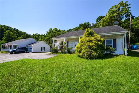 3653 Yellow Mountain Rd SE, Roanoke, VA 24014