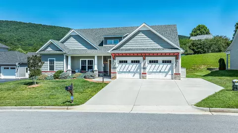 5681 Sullivan Ln, Roanoke, VA 24012