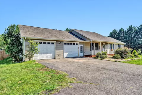 11254 Lee Hwy, Fincastle, VA 24090
