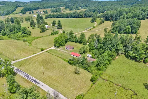 125 Soapstone Ridge Rd SE, Floyd, VA 24091