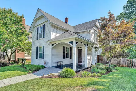 428 N Broad St, Salem, VA 24153