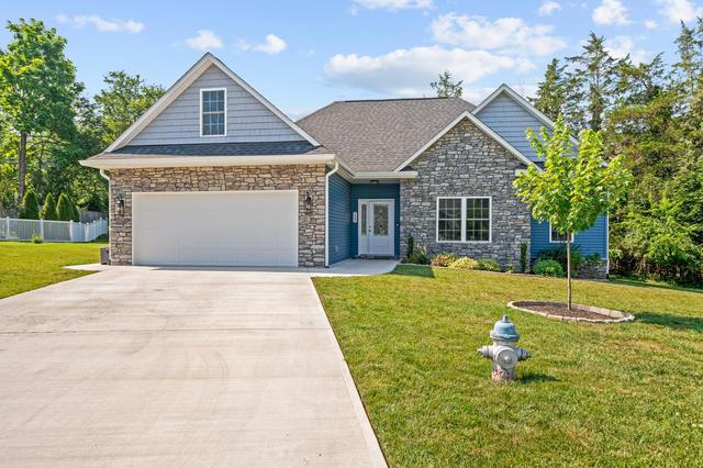 7947 Carriage Park Dr, Roanoke, VA 24019 | 22 Photos - Movoto