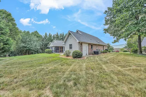 Exterior - 1941 Springmill Rd, Salem, VA 24153 photo 7 of 13