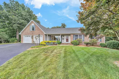 1941 Springmill Rd, Salem, VA 24153