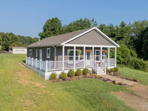 111 Clementine Ln NW, Floyd, VA 24091