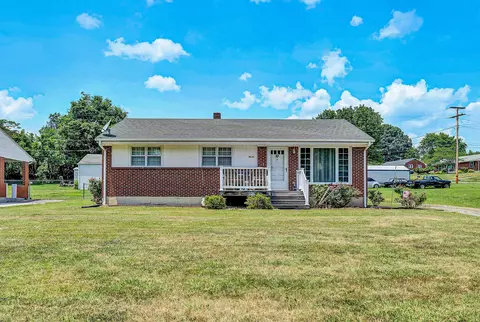 5620 Barns Ave, Roanoke, VA 24019