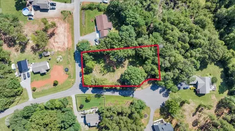 95 Stripers Landing Rd, Moneta, VA 24121