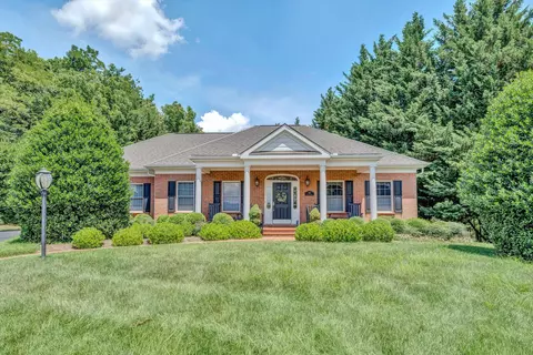625 Highfield Rd, Salem, VA 24153