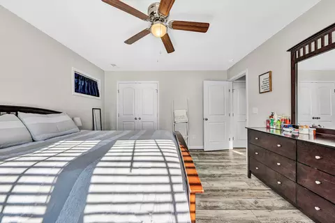 Bedroom - 302 9th St, Vinton, VA 24179 photo 2 of 2