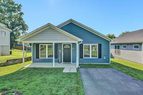 302 9th St, Vinton, VA 24179
