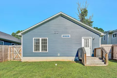 Exterior - 302 9th St, Vinton, VA 24179 photo 3 of 7