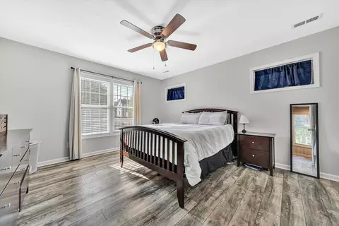 Bedroom - 302 9th St, Vinton, VA 24179 photo 1 of 2
