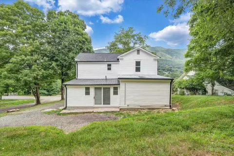 496 Boyd St, Buchanan, VA 24066 photo 47