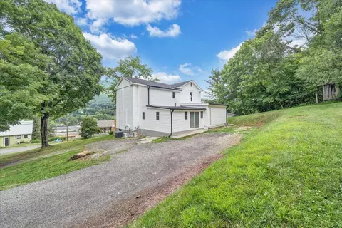 496 Boyd St, Buchanan, VA 24066 photo 45