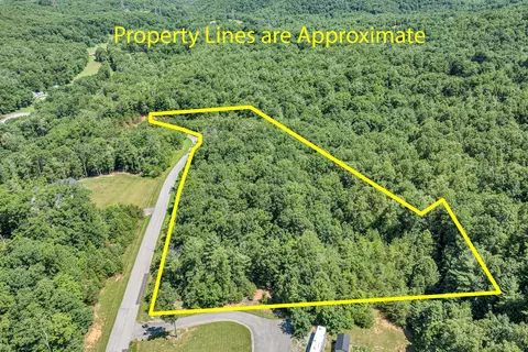6524 Hidden Falls Dr, Salem, VA 24153