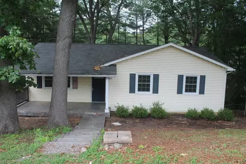 1160 Scott St, Christiansburg, VA 24073