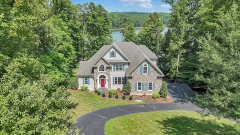 1050 Clear Pointe Run, Lynch Station, VA 24571