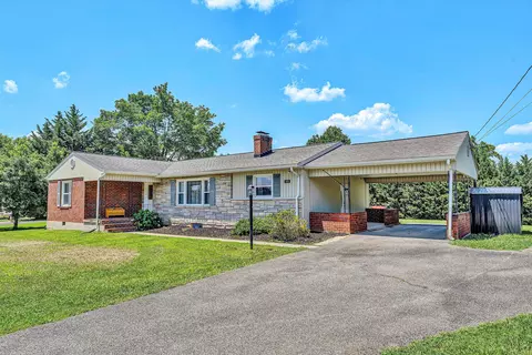 310 Daladier Dr, Vinton, VA 24179 photo 2