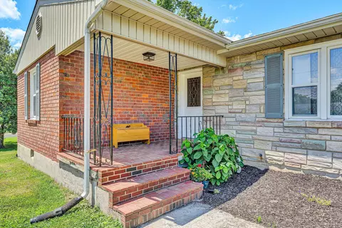 310 Daladier Dr, Vinton, VA 24179 photo 5