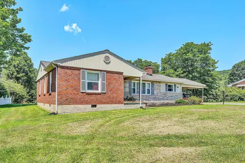 310 Daladier Dr, Vinton, VA 24179 photo 3