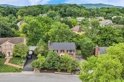 2998 Northview Dr SW, Roanoke, VA 24015