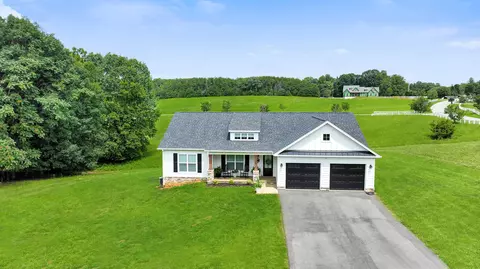 707 Farm Dr, Moneta, VA 24121