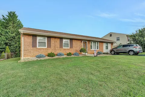 931 Ingleside Ln, Salem, VA 24153