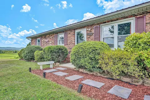 919 Sago Rd, Penhook, VA 24137 photo 4