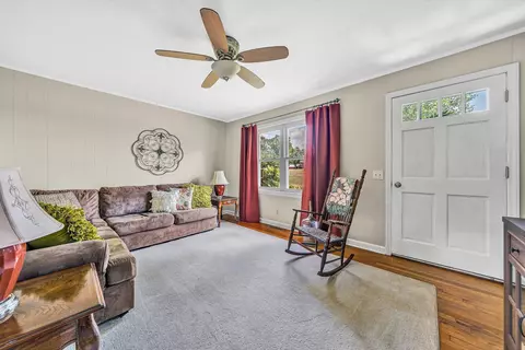 919 Sago Rd, Penhook, VA 24137 photo 5
