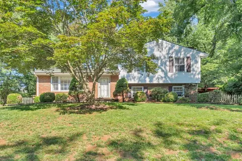 3403 Greencliff Rd, Roanoke, VA 24018
