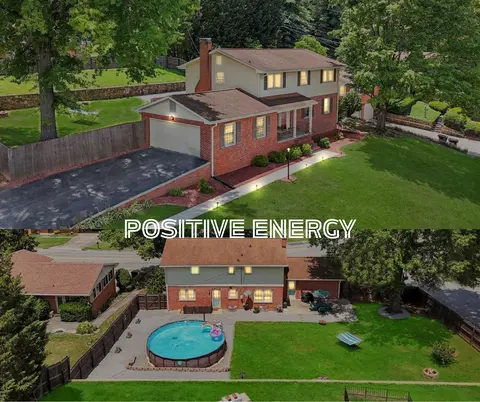 5704 Castle Rock Rd, Roanoke, VA 24018