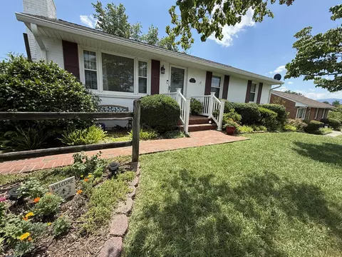816 Moran Ave, Salem, VA 24153