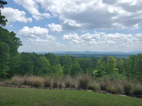 Exterior - 2525 Timberview Rd, Roanoke, VA 24019 photo 4 of 21