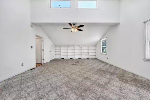 Living - 2525 Timberview Rd, Roanoke, VA 24019 photo 3 of 4