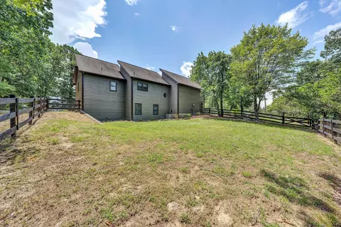 Exterior - 2525 Timberview Rd, Roanoke, VA 24019 photo 10 of 21