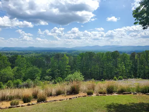 Exterior - 2525 Timberview Rd, Roanoke, VA 24019 photo 2 of 21