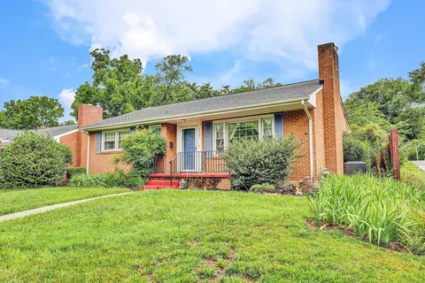 2401 Maiden Ln SW, Roanoke, VA 24015