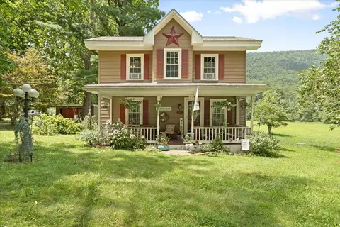 4737 Bradshaw Rd, Salem, VA 24153