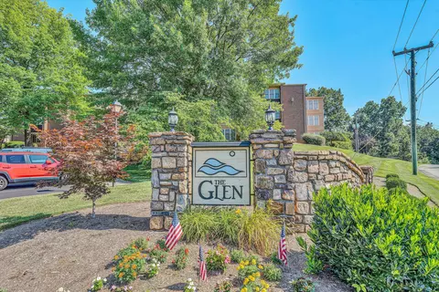 4621 Heather Dr #320, Roanoke, VA 24018