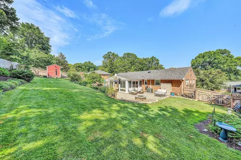 4808 Brookwood Dr, Roanoke, VA 24018